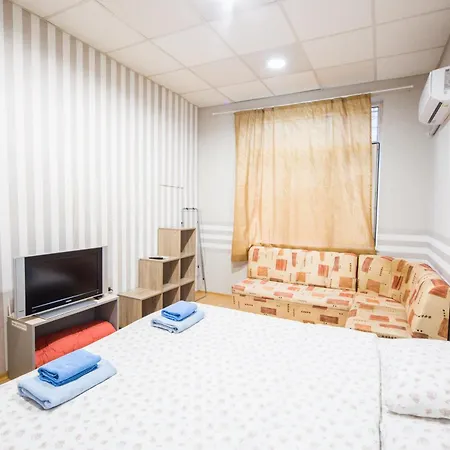 Downtown - Compact Cost Flat - 1st Floor Apartment