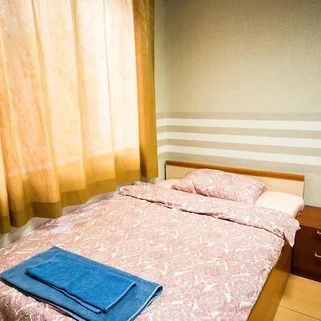 Basic Apartment For Up To 5 Guests * ブルガス